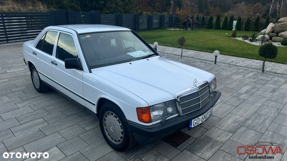 Mercedes-Benz W201 (190) - 4