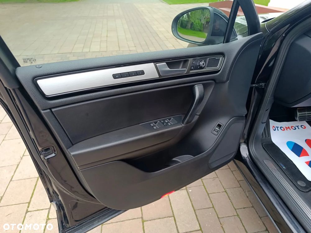 Volkswagen Touareg - 21