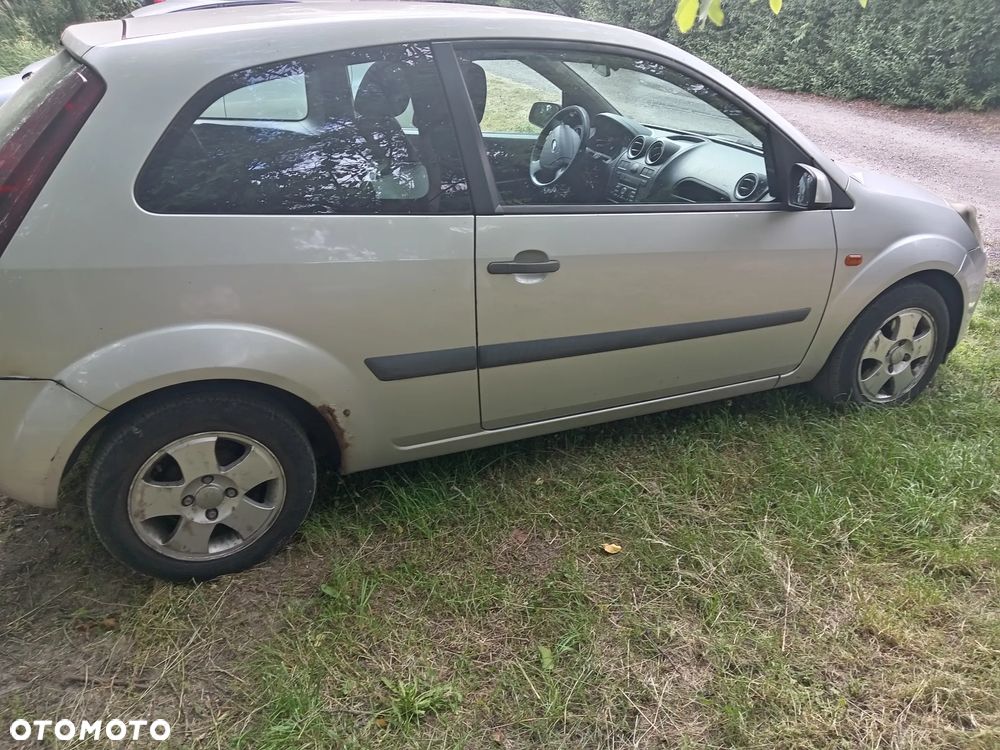 Ford Fiesta 1.4 TDCI - 2