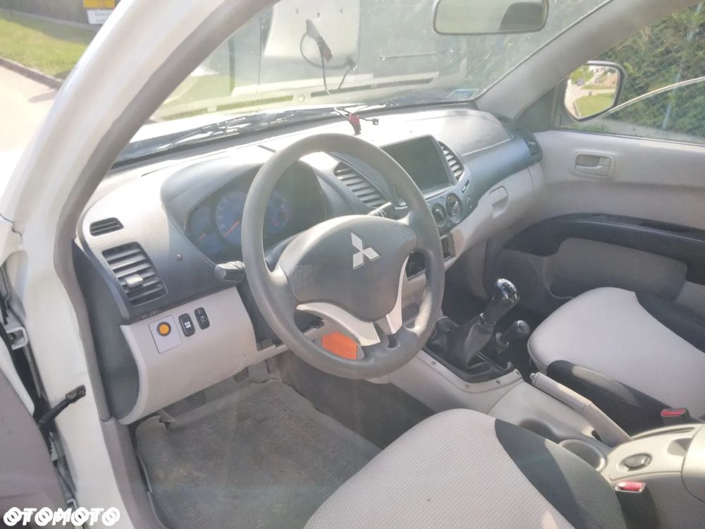 Mitsubishi L200 2.5 DID CC Intense - 7