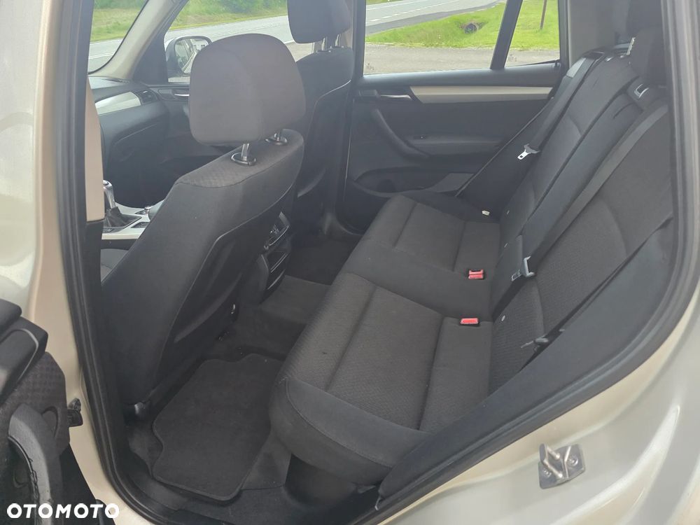 BMW X3 xDrive20d - 17