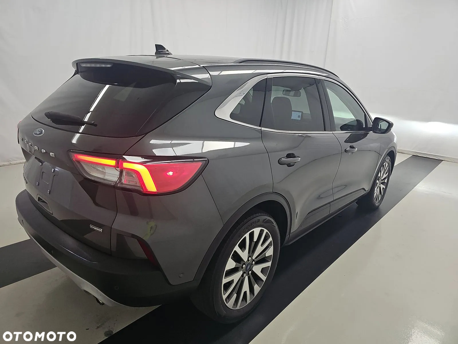 Ford Escape 2.0 EcoBoost AWD Titanium - 5