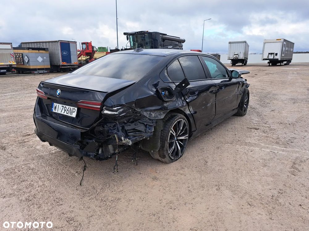 BMW Seria 5 520d xDrive mHEV M Sport - 4