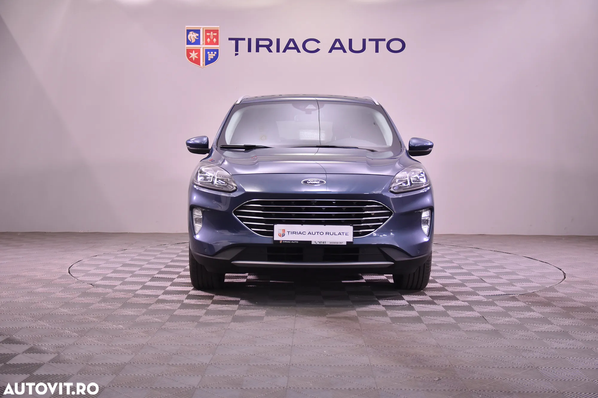 Ford Kuga - 8