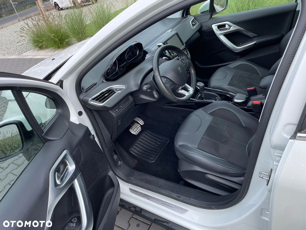 Peugeot 2008 1.2 Pure Tech GPF Crossway S&S EAT6 - 9