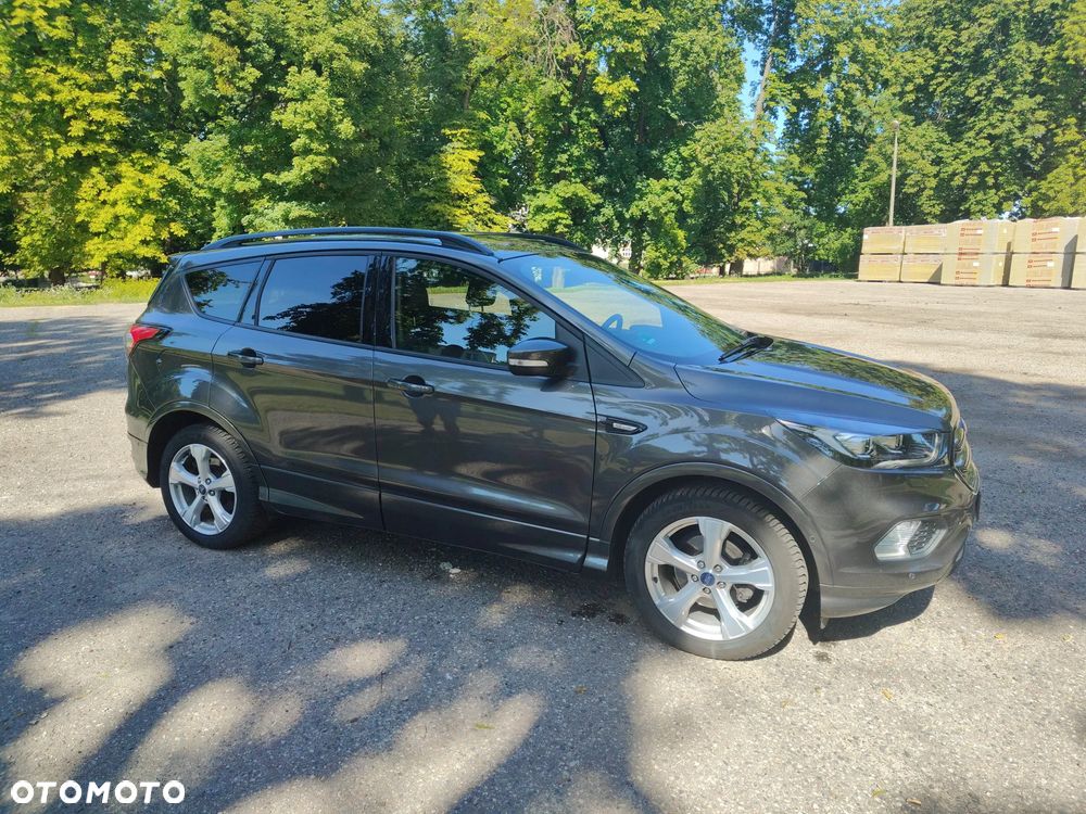 Ford Kuga 1.5 EcoBoost 2x4 ST-Line - 11