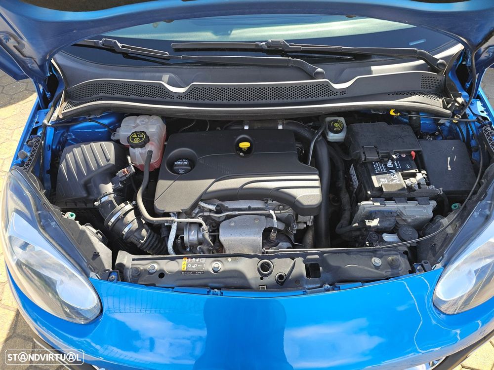 Opel Adam 1.0 T Rocks - 33