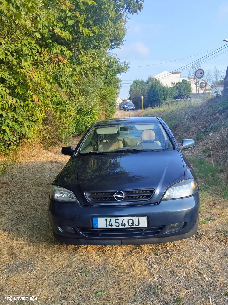 Opel Astra Coupe 1.8 16V - 2