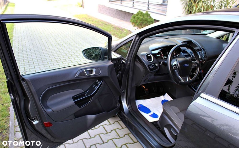 Ford Fiesta - 10