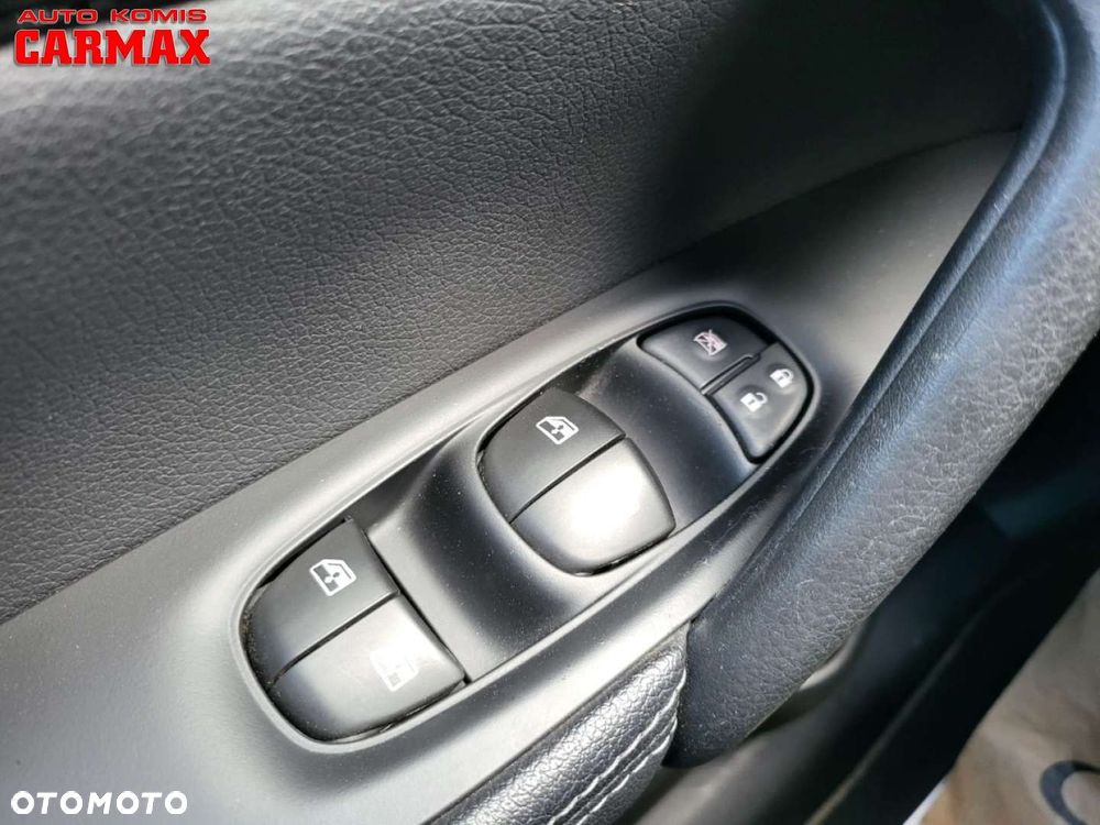 Nissan Qashqai 1.3 DIG-T N-Connecta - 20