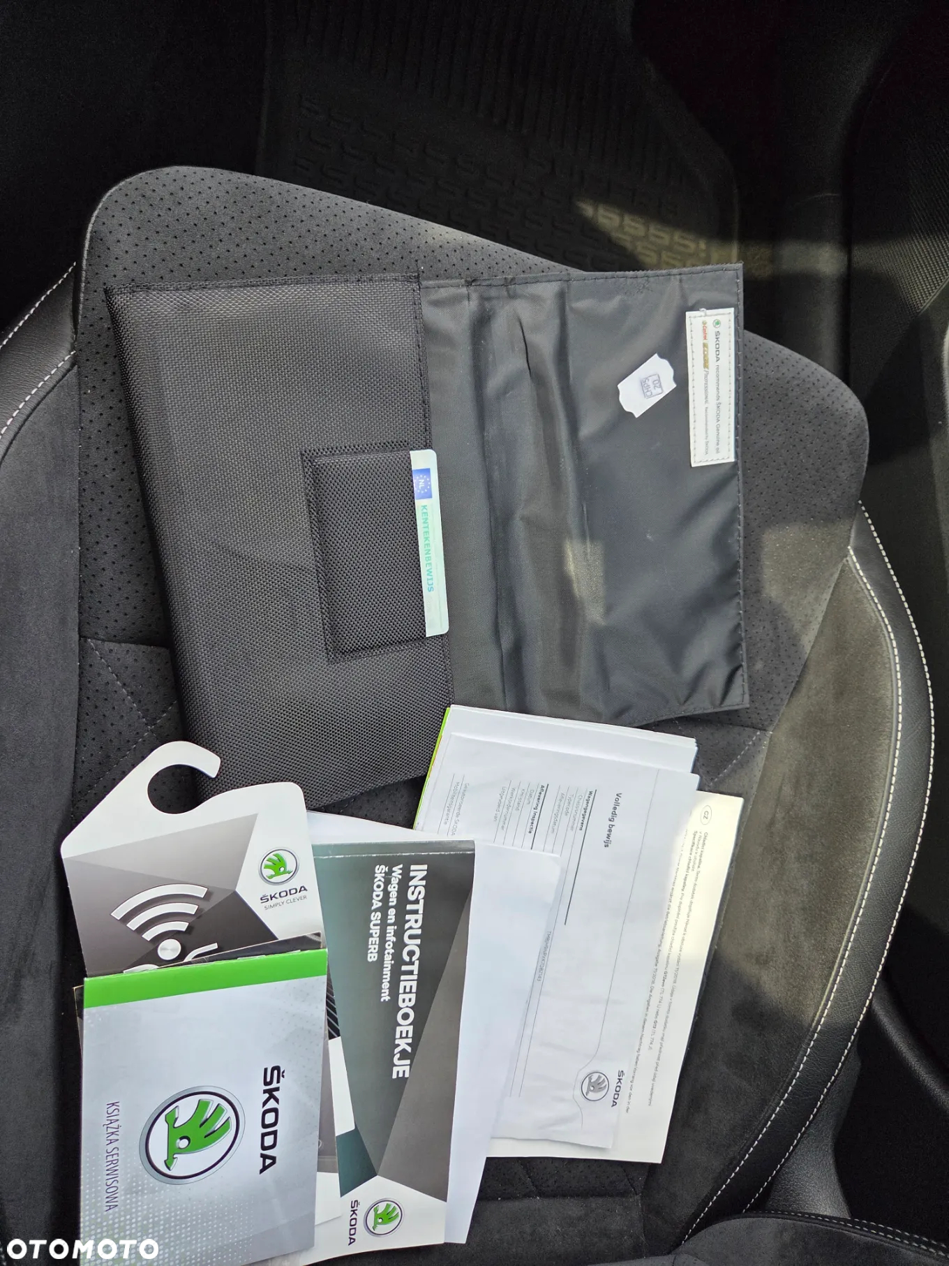Skoda Superb Combi 2.0 TDI DSG Sportline - 35