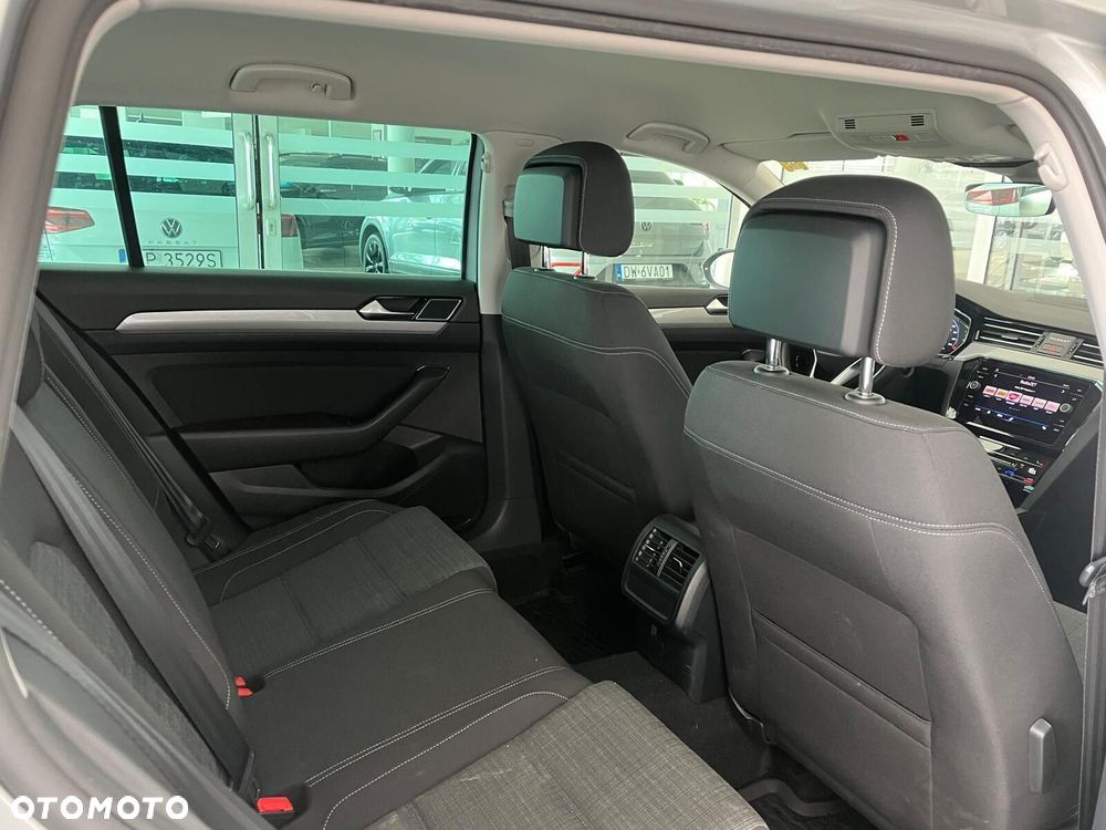 Volkswagen Passat Variant 2.0 TDI EVO Business DSG - 35