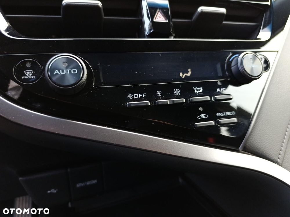 Toyota Camry 2.5 Hybrid Comfort CVT - 20