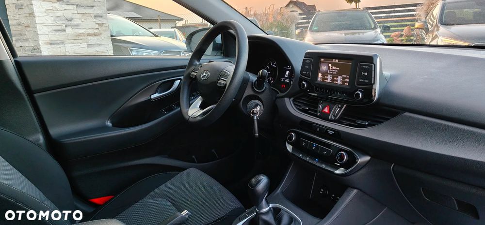 Hyundai i30 blue 1.4 Classic - 27