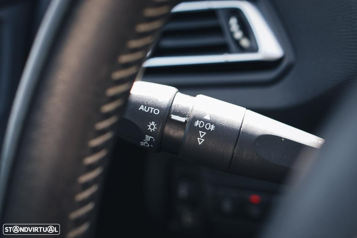 Peugeot 308 1.2 PureTech Style - 19