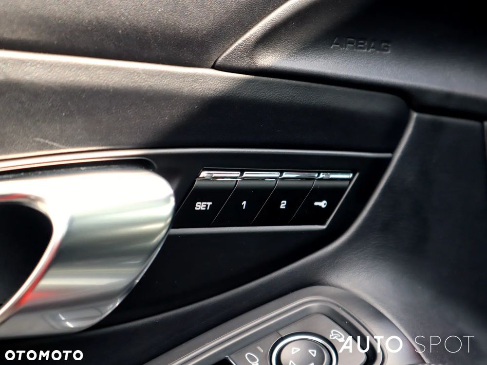 Porsche 911 Turbo S - 15