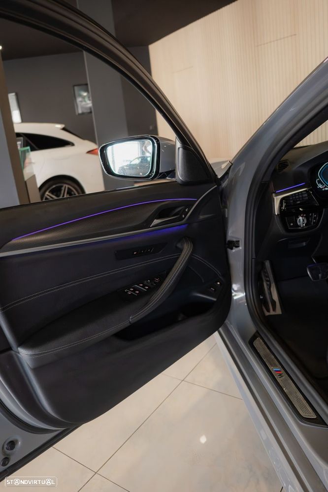 BMW 520 e Pack M - 23