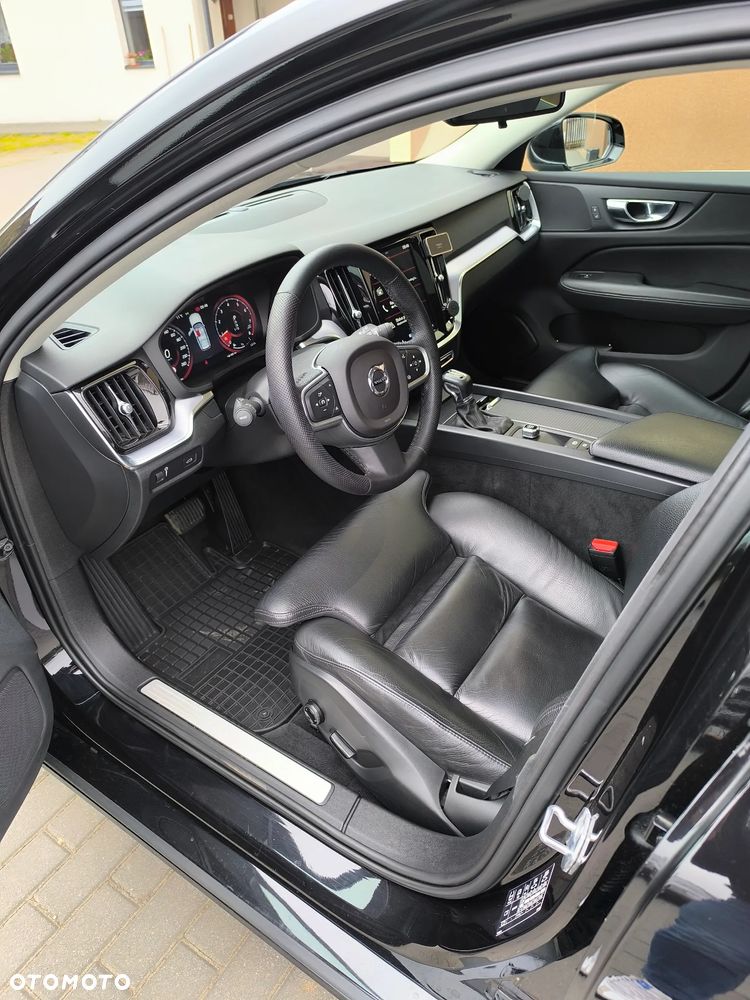 Volvo V60 T5 GPF Momentum - 13