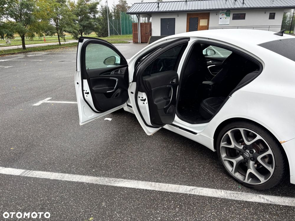 Opel Insignia - 12