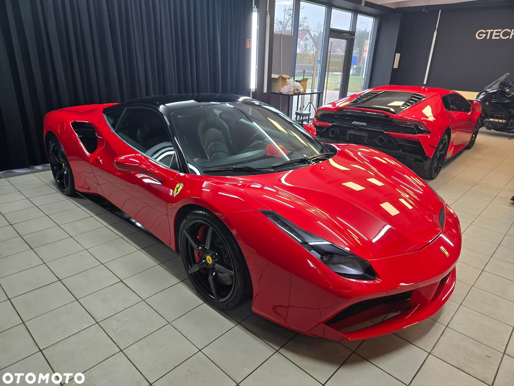 Ferrari 488 - 2