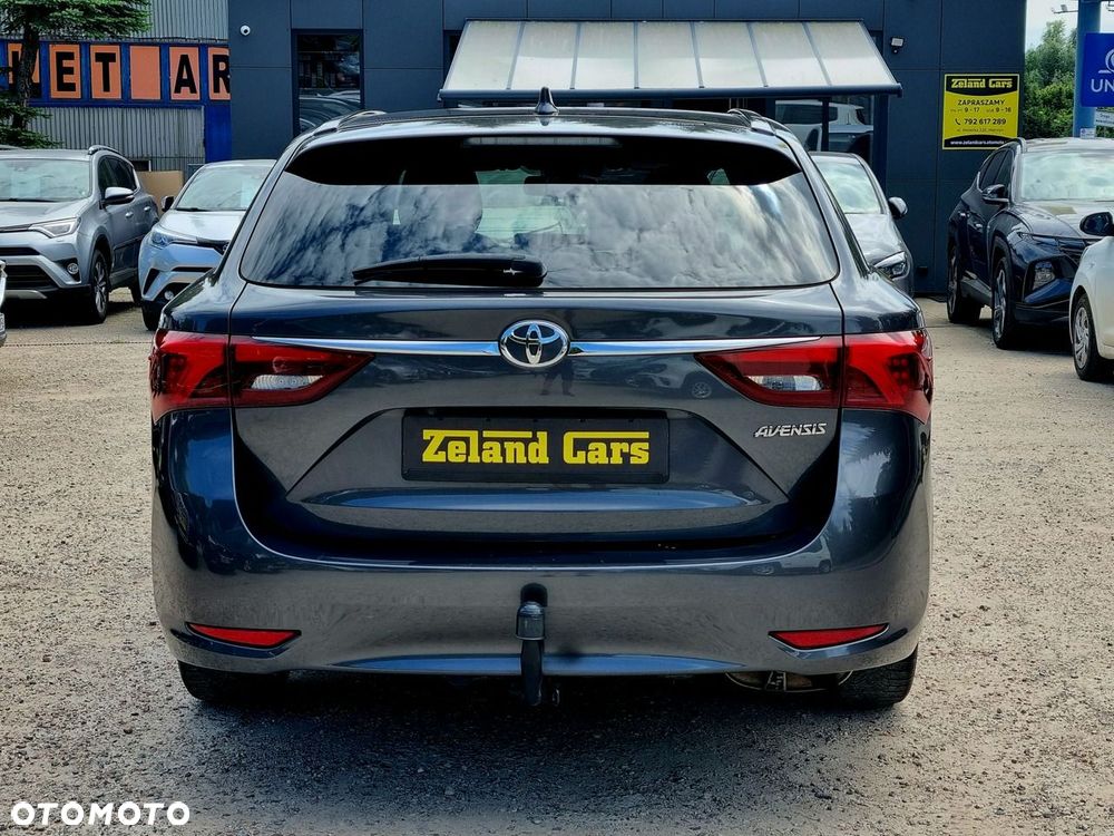 Toyota Avensis 1.8 Premium MS - 6