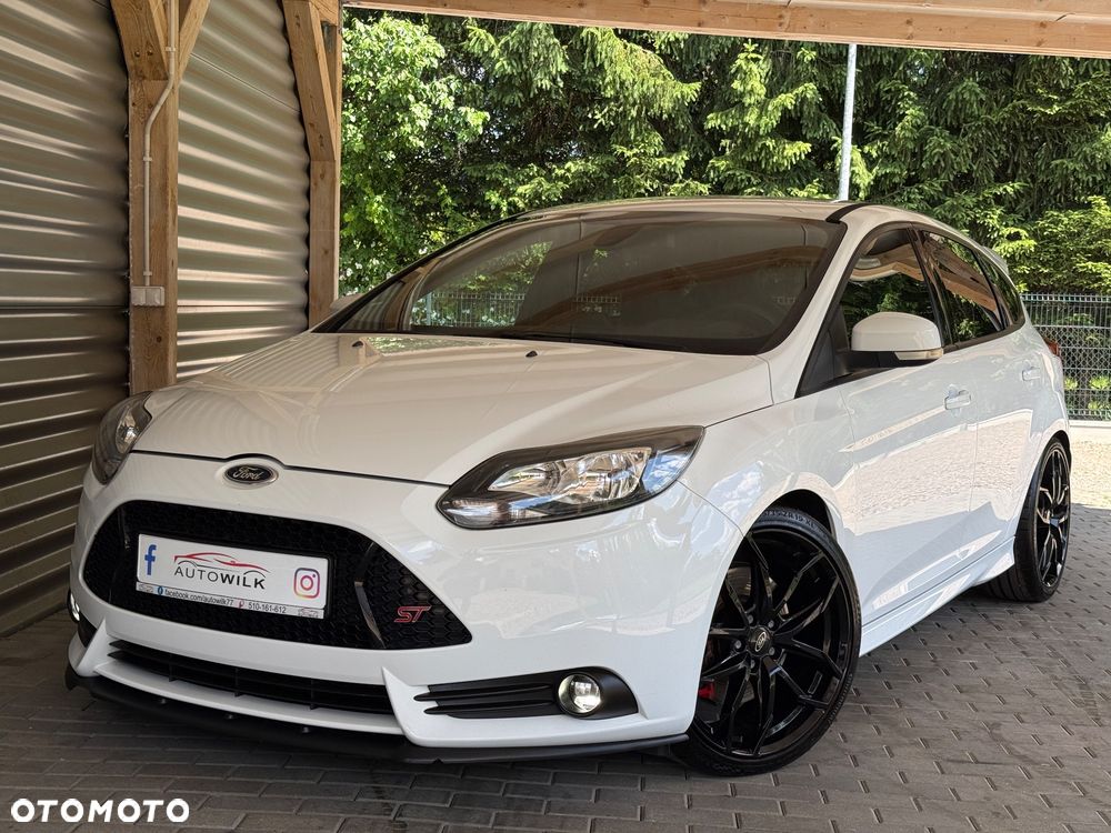 Ford Focus 2.0 EcoBoost ST mit Leder-Exclusiv-Paket - 1