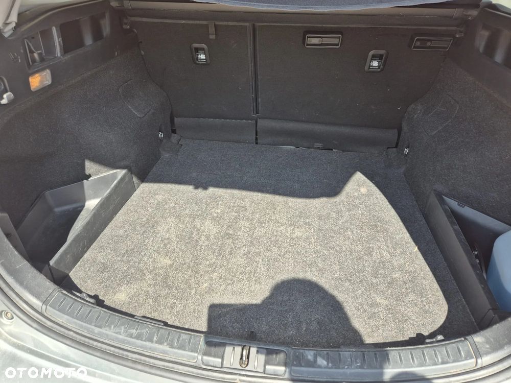 Toyota Auris 1.6 Premium Comfort - 12