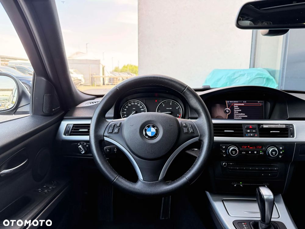 BMW Seria 3 320d DPF - 36