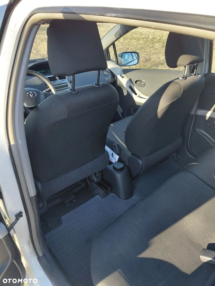 Toyota Yaris 1.0 Luna - 5