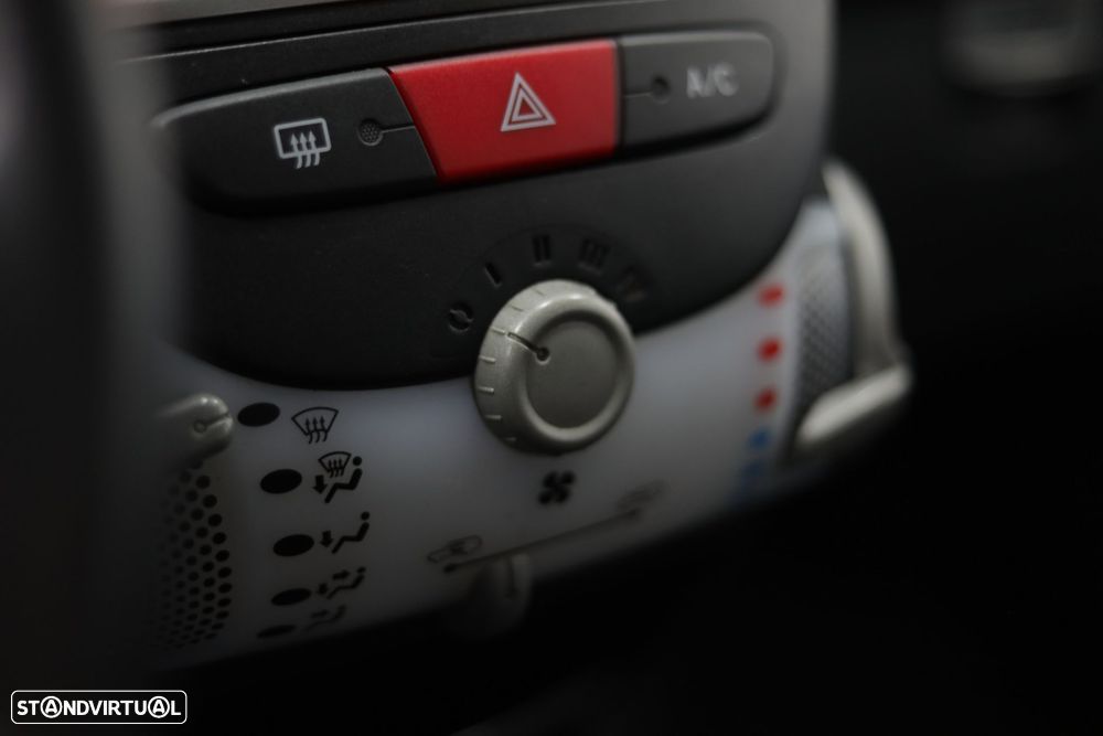 Toyota Aygo 1.0 - 12