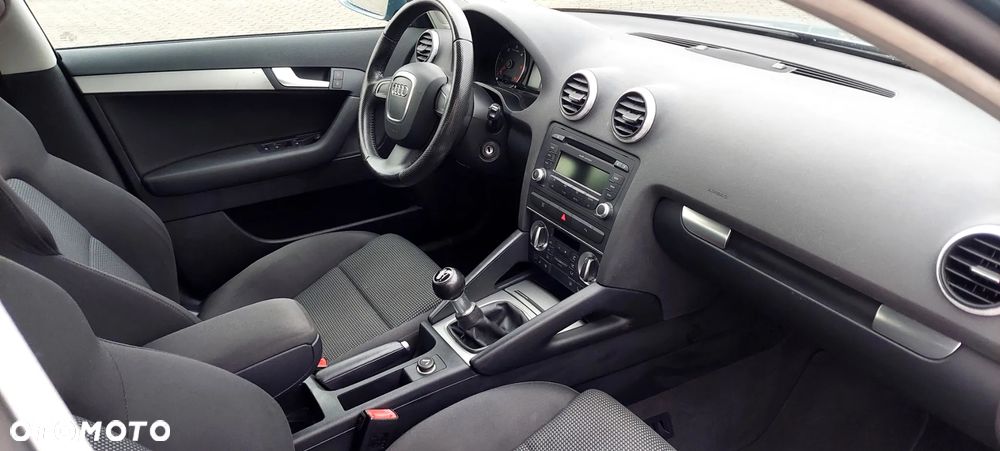 Audi A3 Sportback 2.0 TDI DPF Attraction - 28