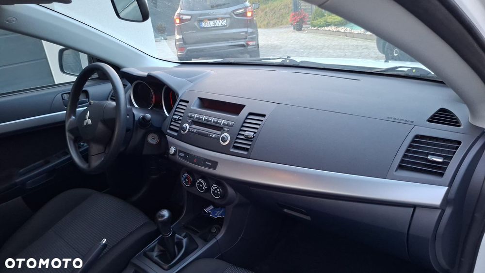 Mitsubishi Lancer - 15