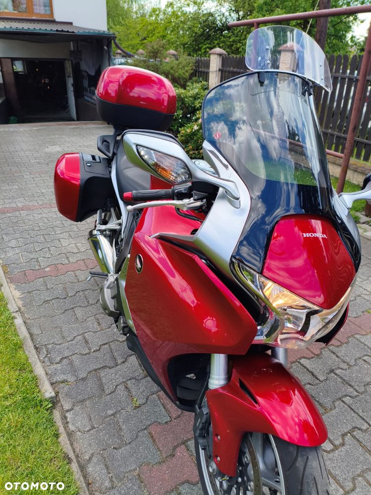 Honda VFR - 4
