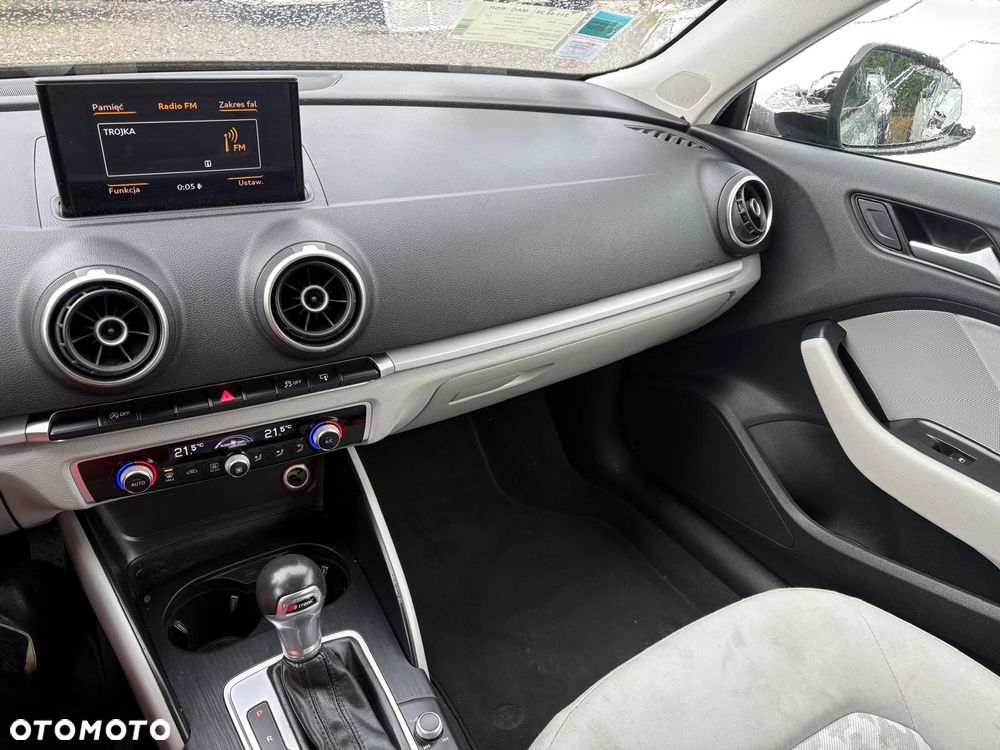 Audi A3 Sportback 1.6 TDI S tronic - 31