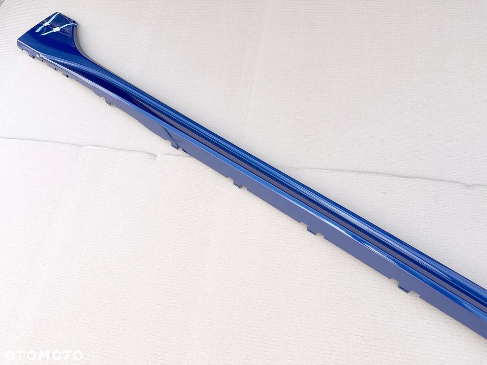 Listwy progowe boczne VW Golf VIII 8 5H0 -R- model, ASO - 10