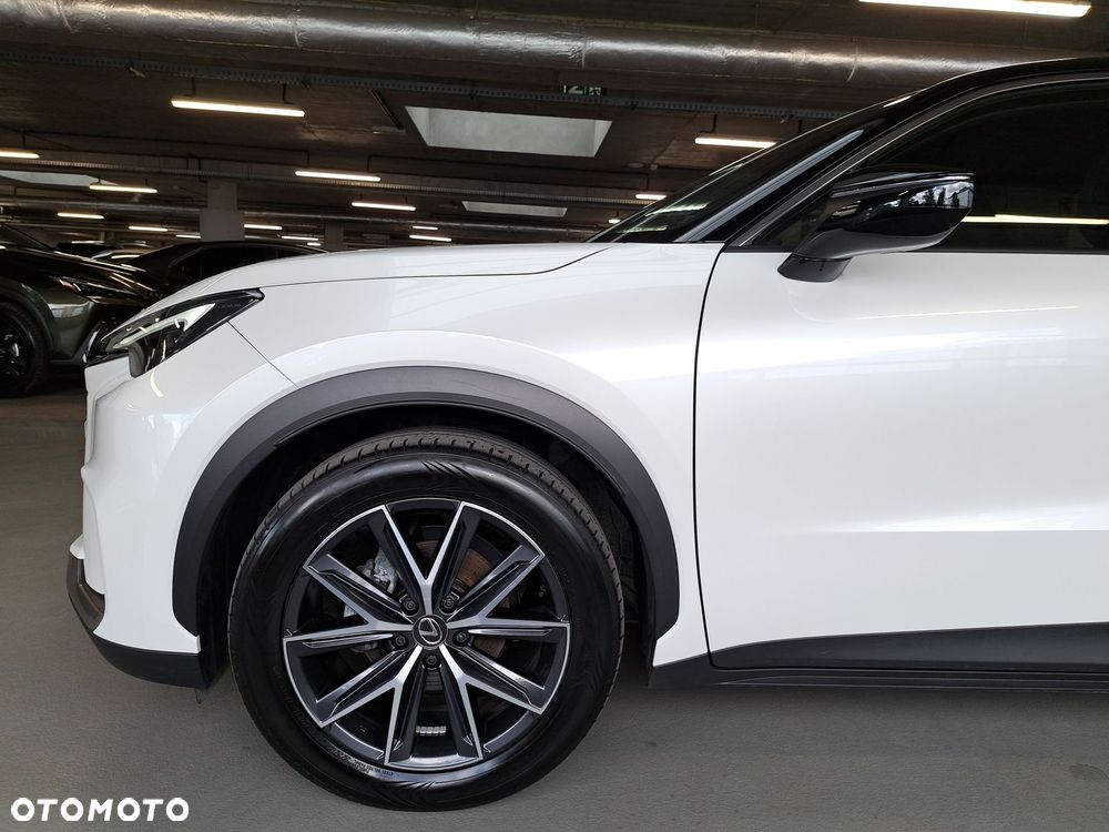 Lexus LBX 1.5 Hybrid Emotion - 38