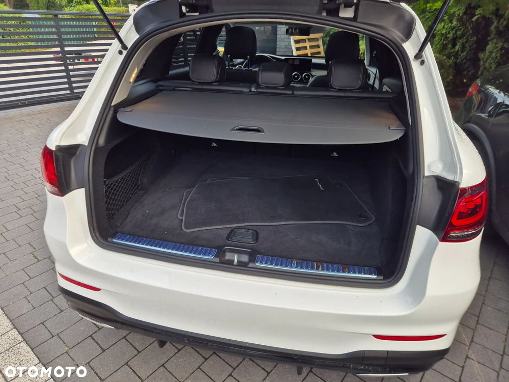 Mercedes-Benz GLC - 29