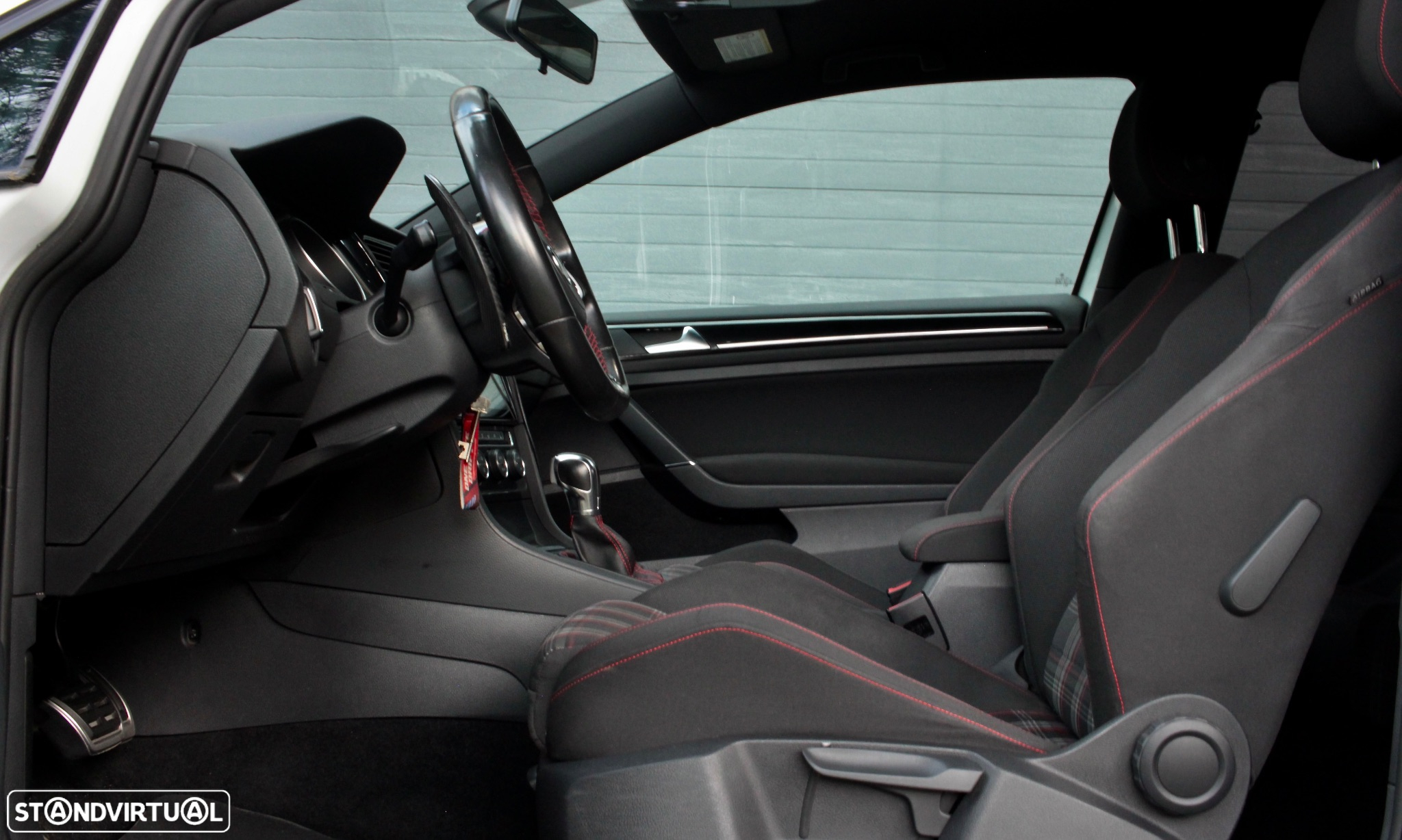 VW Golf 2.0 TSi GTi DSG - 28