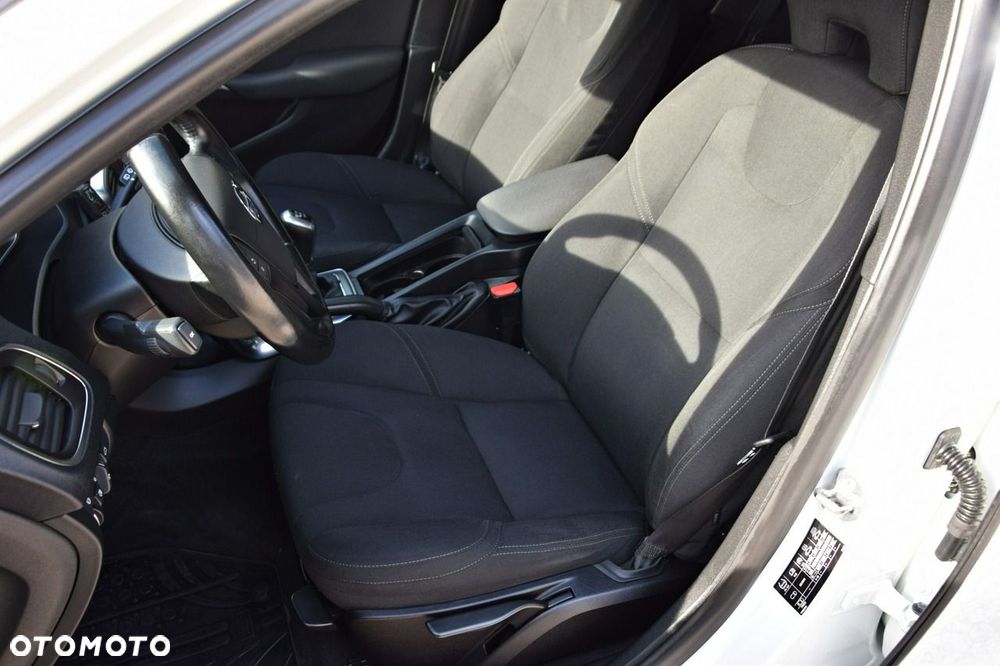 Volvo V40 - 30