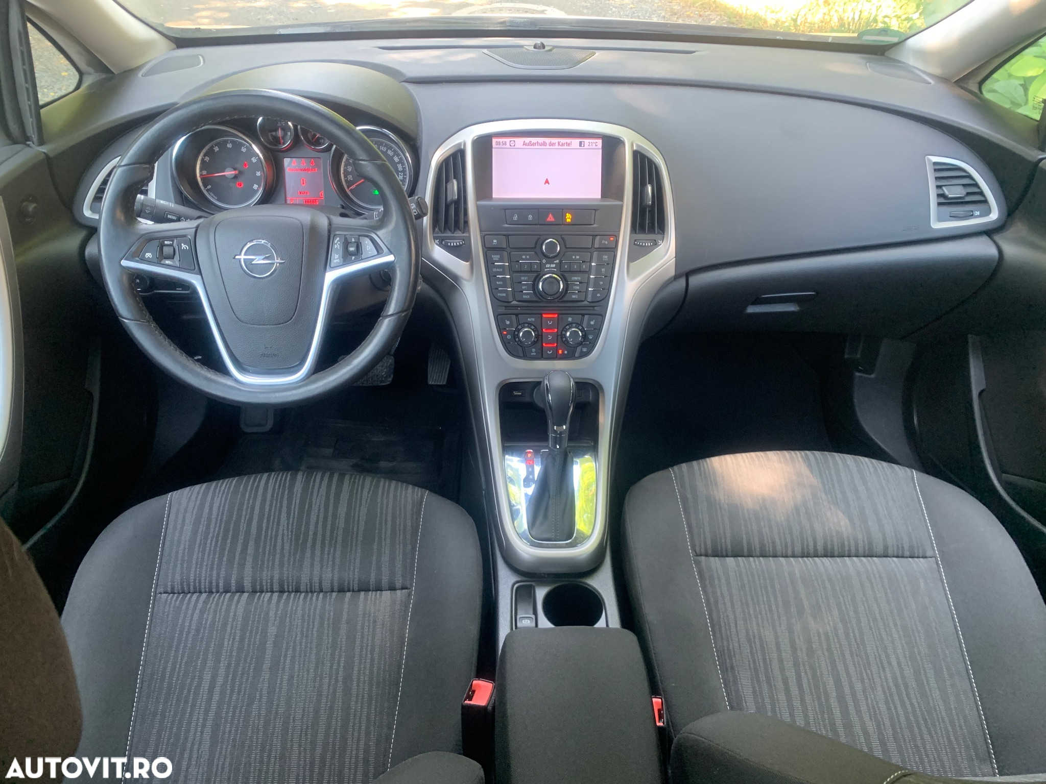 Opel Astra 1.6 Automatik Design Edition - 10