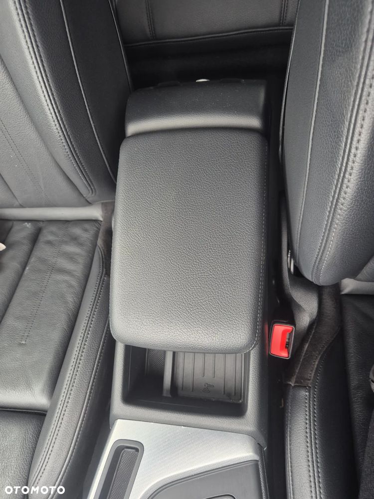 Audi A4 Avant 40 TFSI S tronic S line - 34