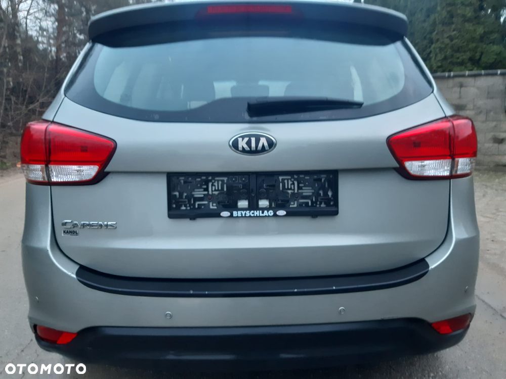 Kia Carens 1.6 GDI M - 8