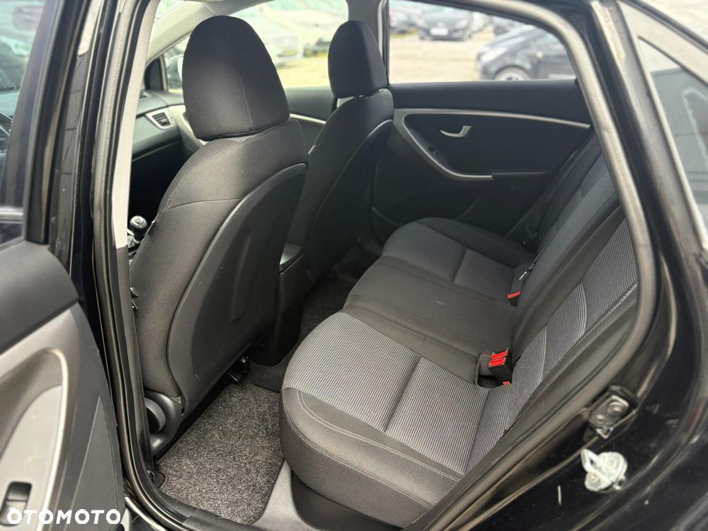 Hyundai i30 1.6 GDI Classic - 12
