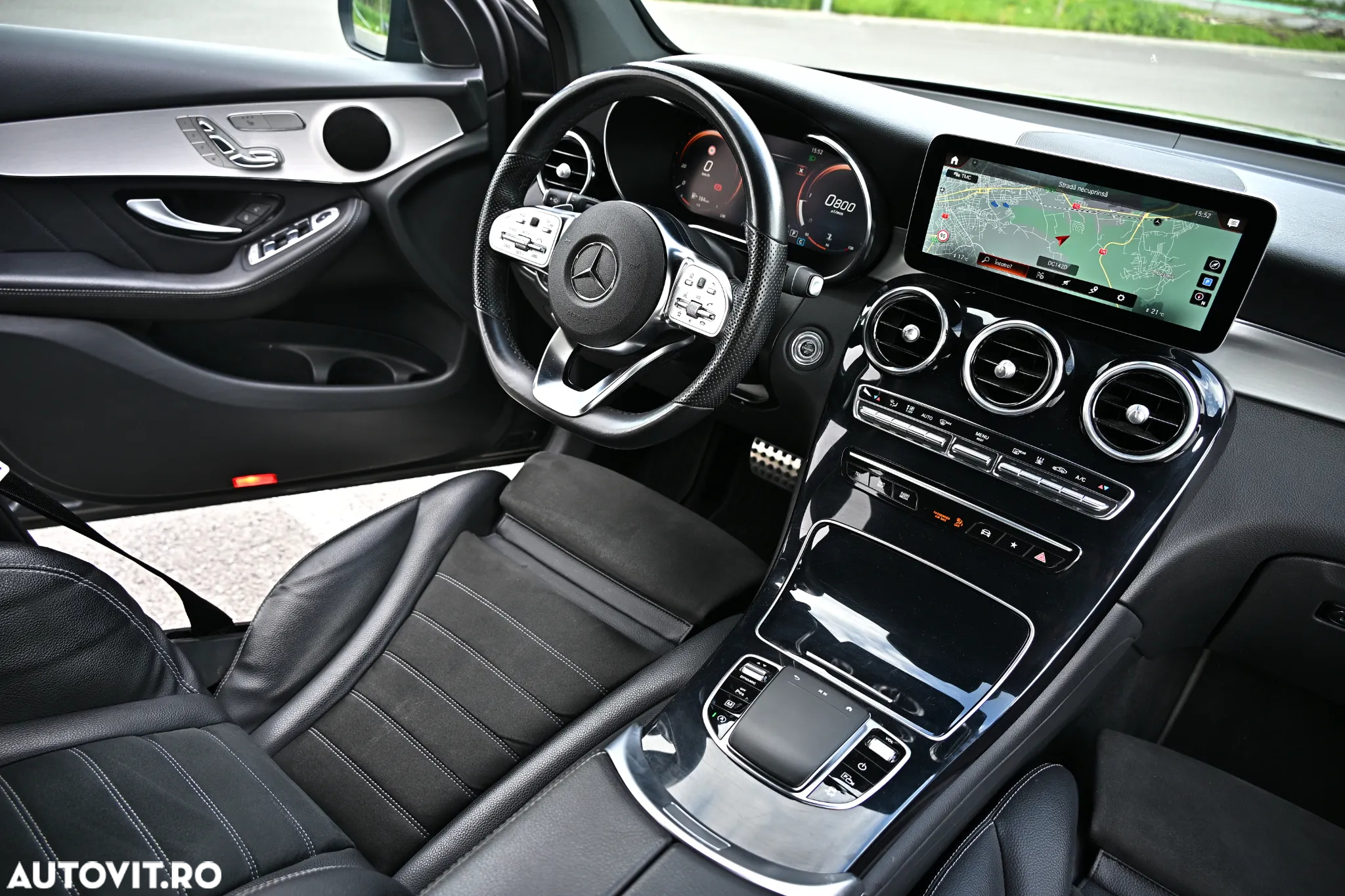 Mercedes-Benz GLC 300 d 4MATIC - 13