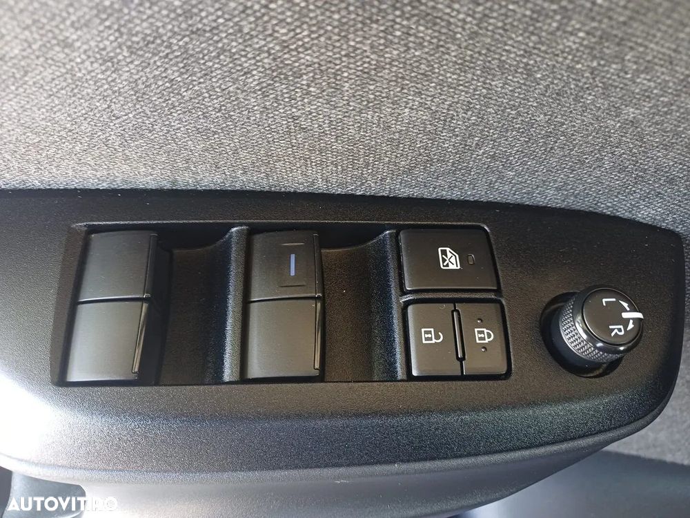 Toyota Yaris 1.5 VVT-i HSD Dynamic - 13