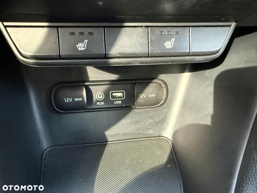 Kia Sportage 1.6 GDI 2WD DREAM-TEAM EDITION - 23