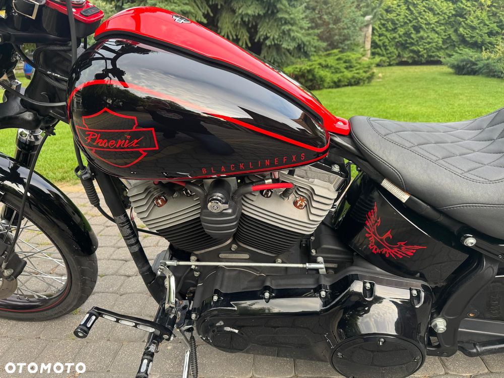 Harley-Davidson Softail Blackline - 11
