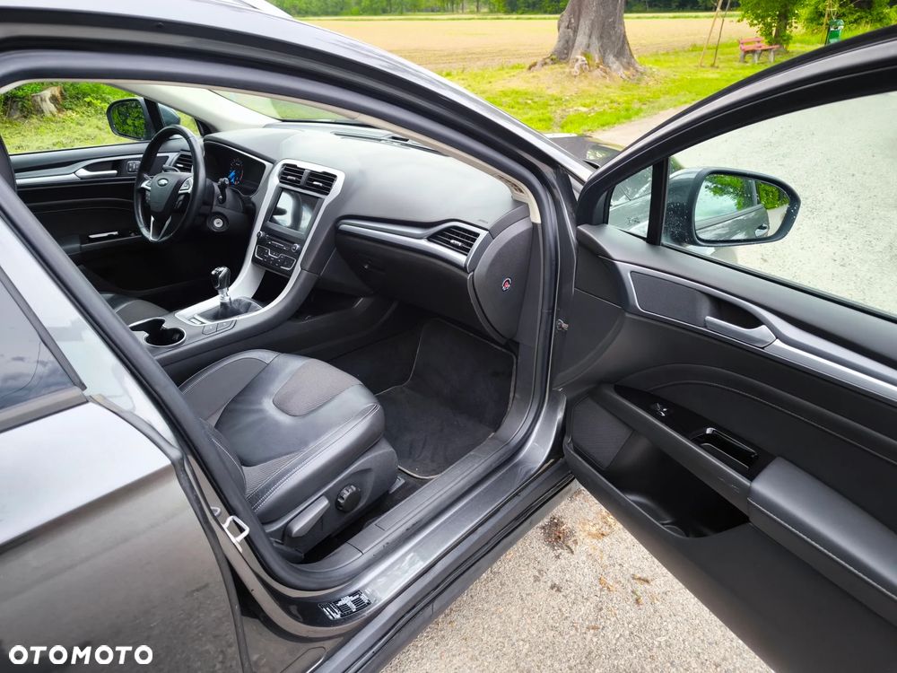 Ford Mondeo - 23