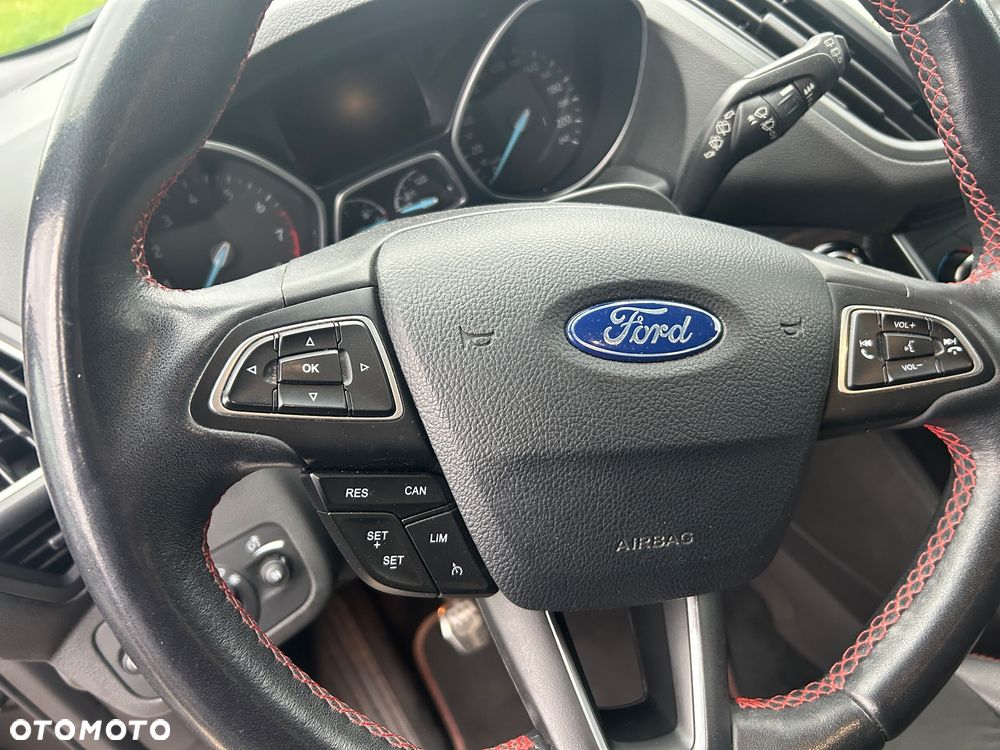 Ford Kuga 1.5 EcoBoost ST-LINE - 21