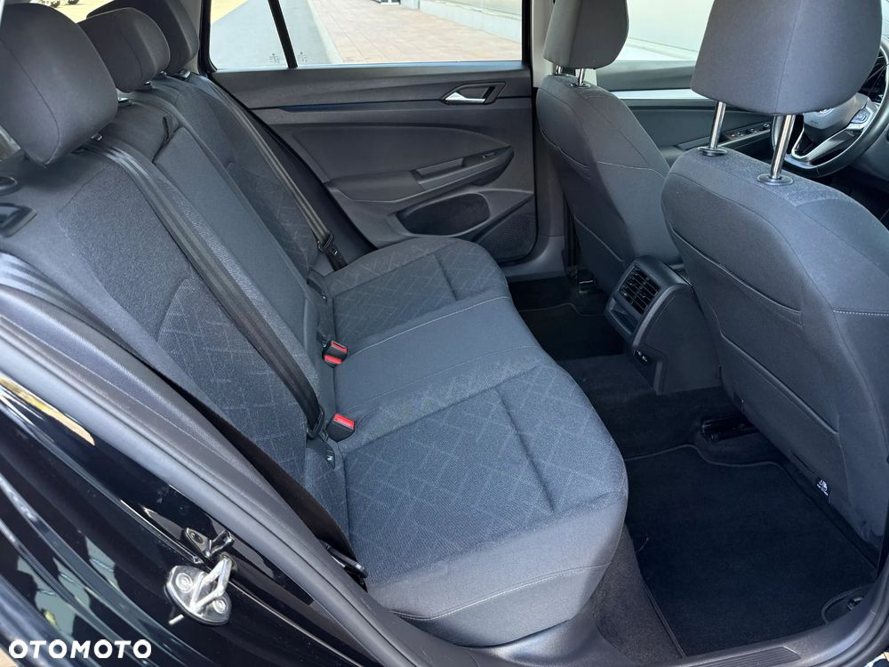 Volkswagen Golf 1.0 eTSI OPF DSG Life - 30